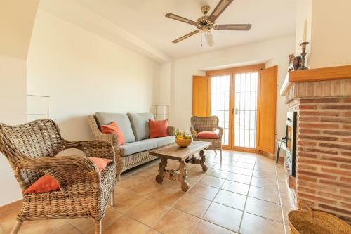 Casa de Las Ca�as / Castellanos