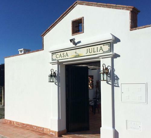 Rosas Cantares. Casa Julia