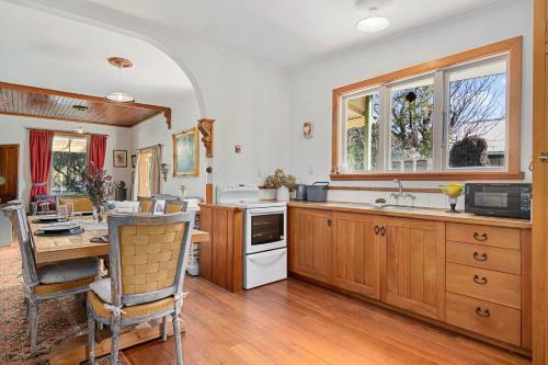 Aranui Palms - Mapua Holiday Home