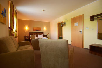 Checkin Hotel