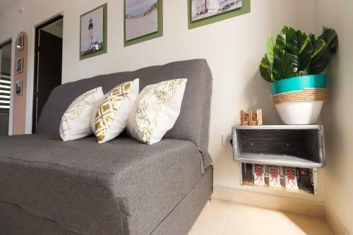 Bright & Relaxing Full Apartment