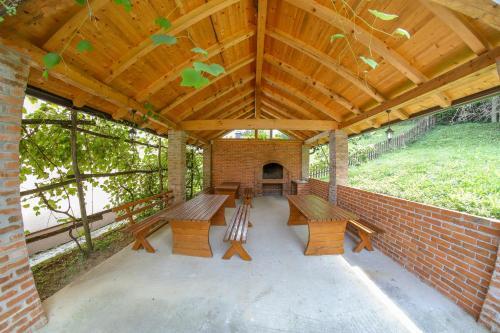 Apartments Crvena Jabuka 1