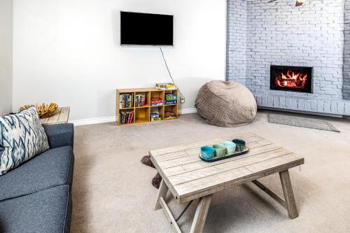 Midtown Anchorage Basecamp Condo A