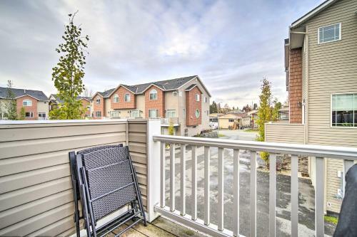 Sleek Escape With Balcony Less Than 1 Mi To 5th Avenue!