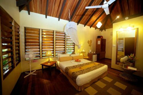 Hotel Club Fiji Resort
