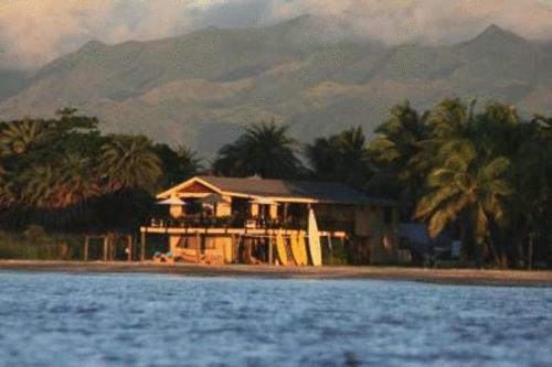 Hotel Club Fiji Resort