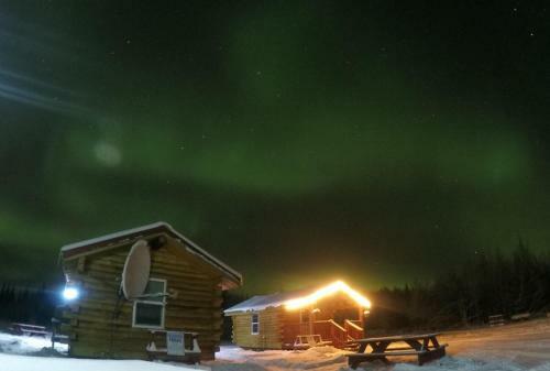 Hostal Alaska Log Cabins On The Pond