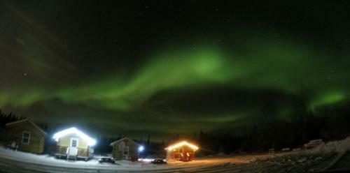 Hostal Alaska Log Cabins On The Pond