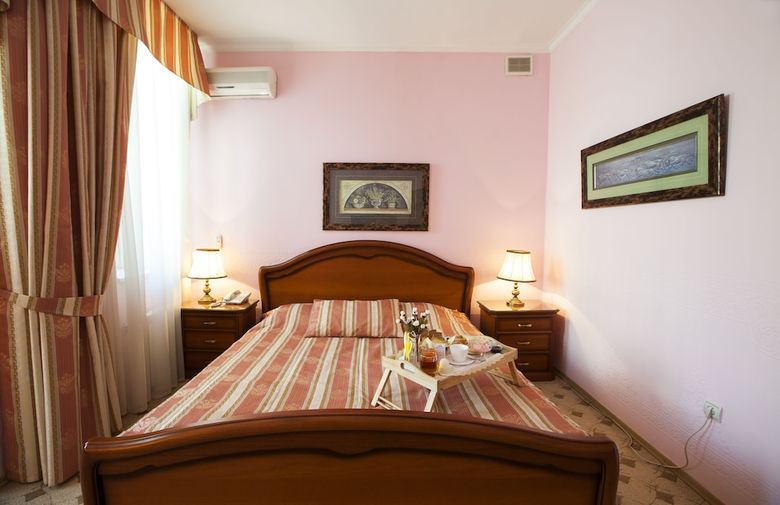 Business Hotel