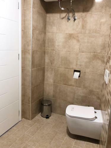 Llakmani Apartment