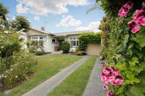 Gran's House - Napier Holiday Home