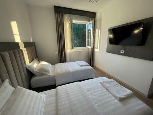 Hotel SH & SH
