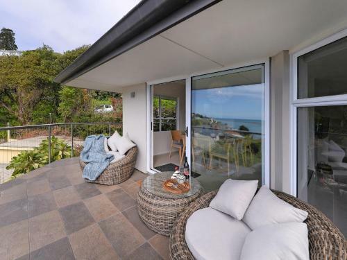 Wisteria Heights - Nelson Holiday Home