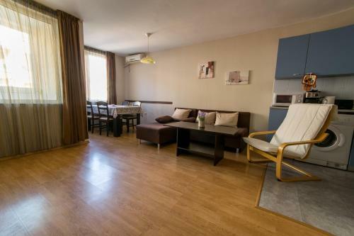 Great Apartment Near The Sea,central Place!