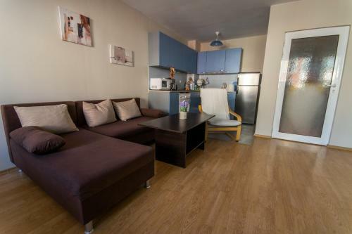 Great Apartment Near The Sea,central Place!