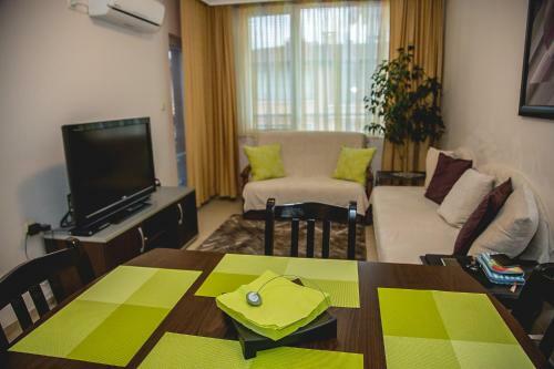 Apartamento Private 2-bdr Apt. + Parking Near Lazur Stadium