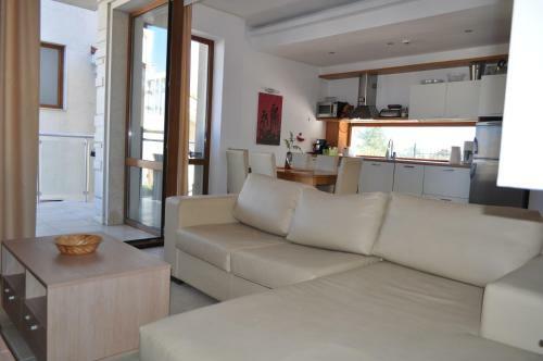 Beautiful Family Villa With Sea View