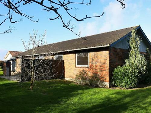 Holiday Home �r�sk�bing X