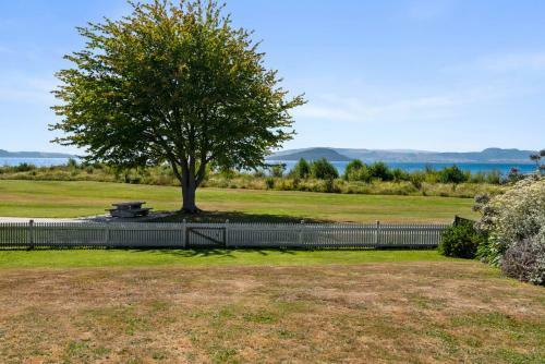 Absolutely Shore - Ngongotaha Holiday Home
