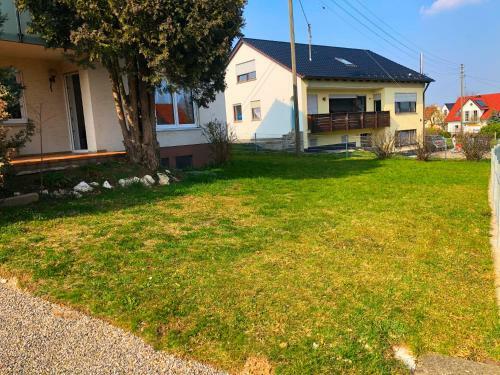 Apartamento Ferienwohnungen / Ferienhaus Adelsried