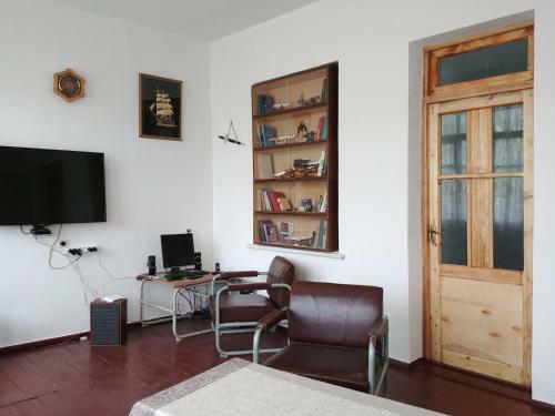 Hostal Tatev Guest House