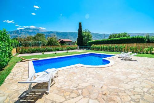 Villa Mirna