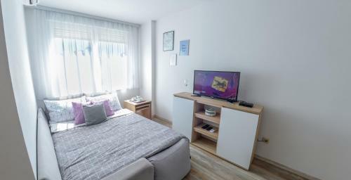 Golden View Apartments