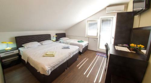 Hostal Guesthouse Stari Grad