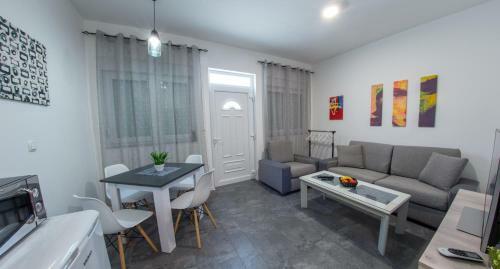 Cozy Apartment In Old Town - With Parking