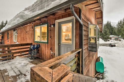 Inviting Juneau Home - Walk To Glacier Trails