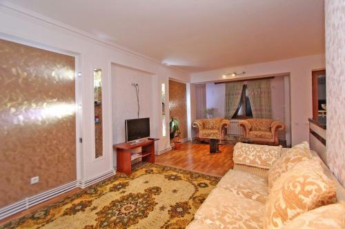 Mountain View Apartment