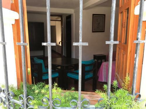 Hotel Yaxch�