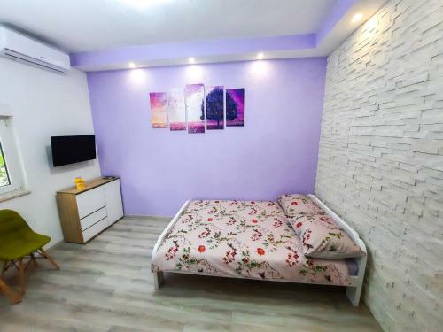 Villa Holiday Home With 4 Studio Apartments