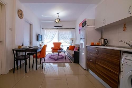 Luxury One-bedroom Apartment With Private Garden Lukomorye E3