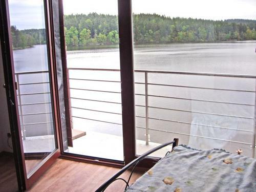 Hostal Penzion Ratm�r�k A Vin�rna U Raka