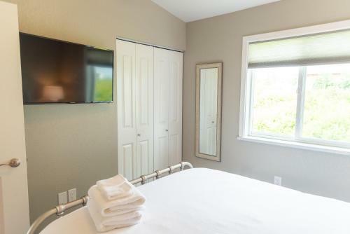 Motel Colony Suites