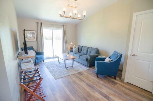 Motel Colony Suites