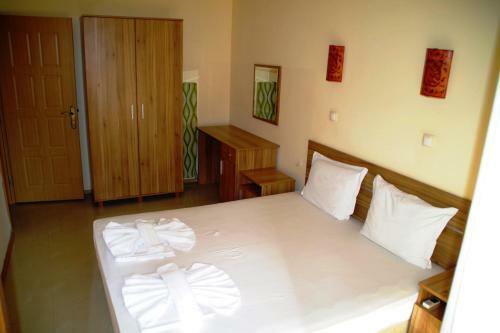 Azura Garden Apartments