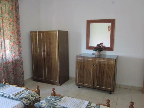 Hostal Guest House And Tavern Leo