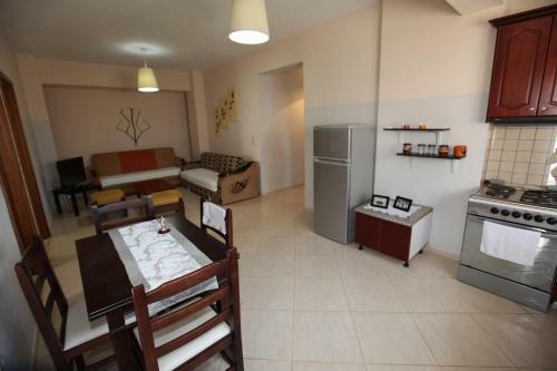 Veli Apartment Sarande