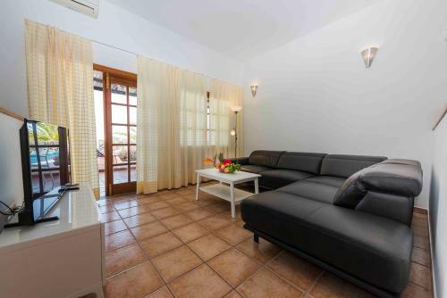 Villa Pola Marinas