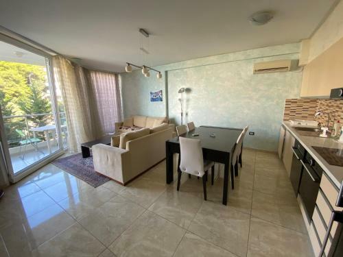 Azzura Apartments