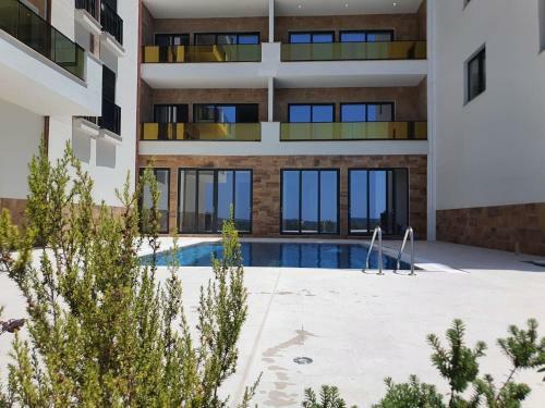 Golden Beach Residence - Front Beach Luxury Apartments