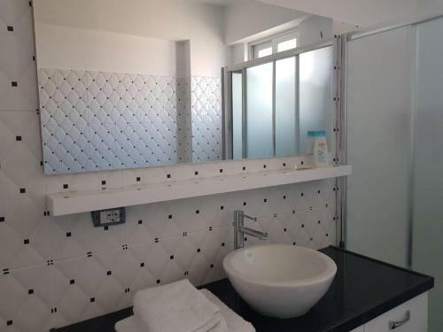 Krystyna Apartment- Apartment Near The Beach