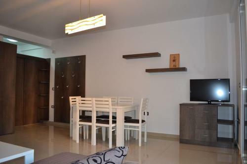 Azzura Apartment
