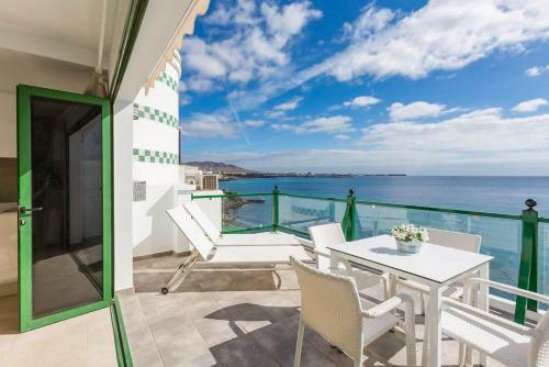 Sea Breeze Ocean View Apartment