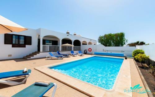 Stunning 3-bed Villa In Playa Blanca