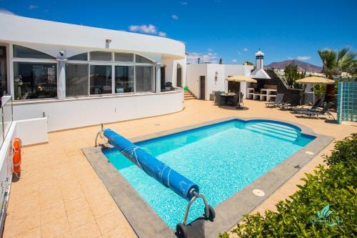 Exclusive 2-bed Villa In Playa Blanca Adults Only