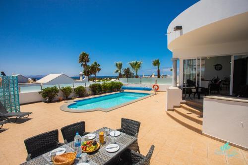 Exclusive 2-bed Villa In Playa Blanca Adults Only