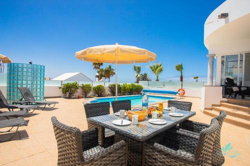 Exclusive 2-bed Villa In Playa Blanca Adults Only